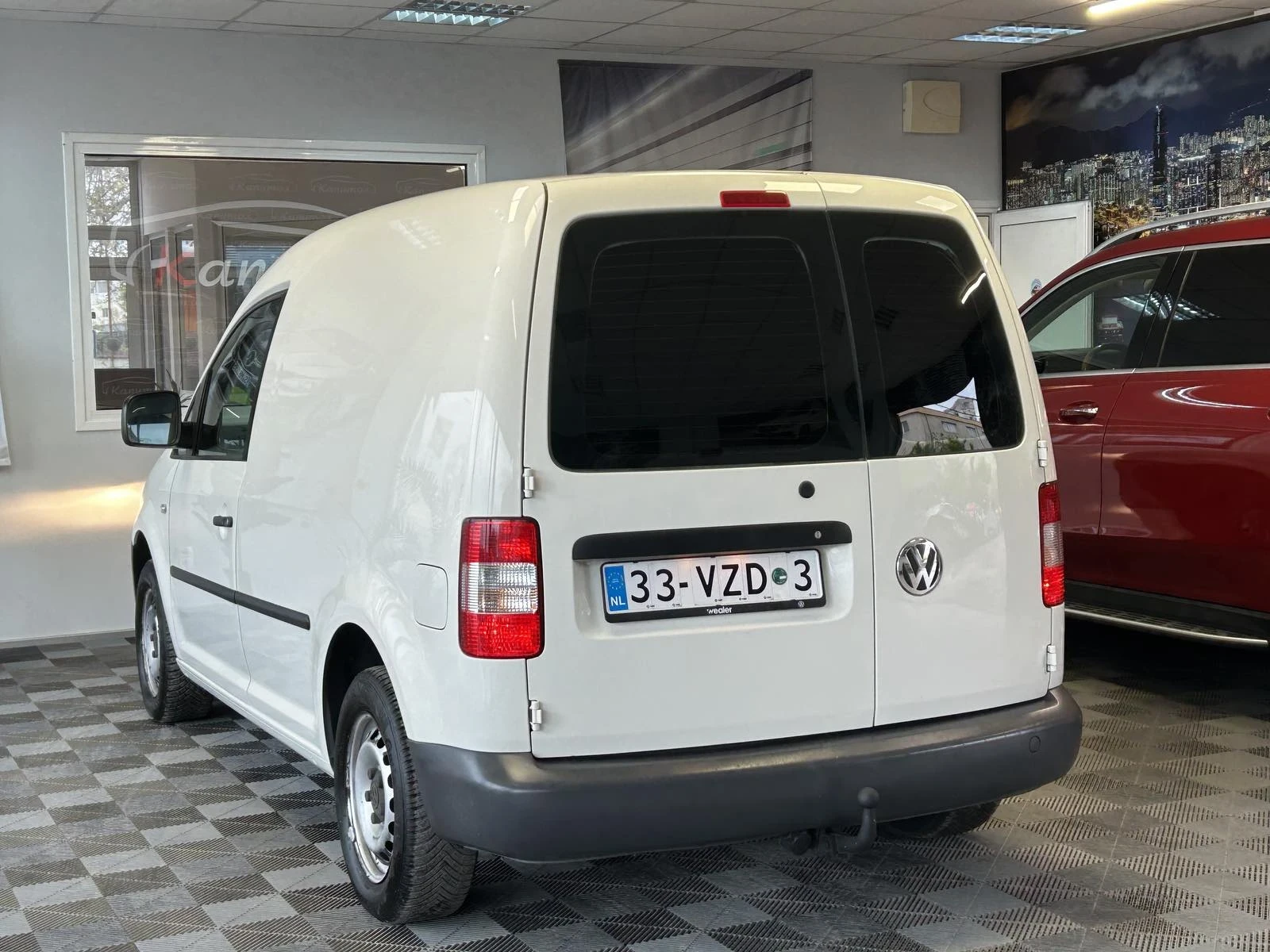 VW Caddy 2.0 SDI, снимка 6 - Автомобили и джипове - 54376265
