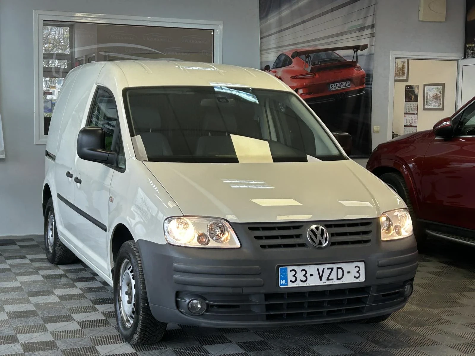 VW Caddy 2.0 SDI, снимка 2 - Автомобили и джипове - 54376265