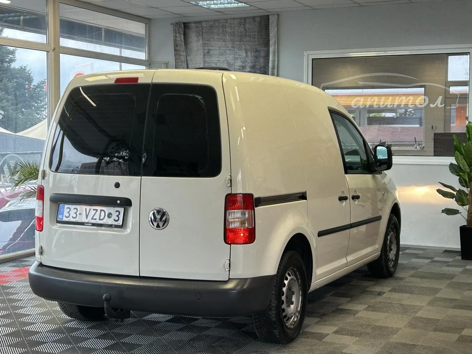 VW Caddy 2.0 SDI, снимка 5 - Автомобили и джипове - 54376265