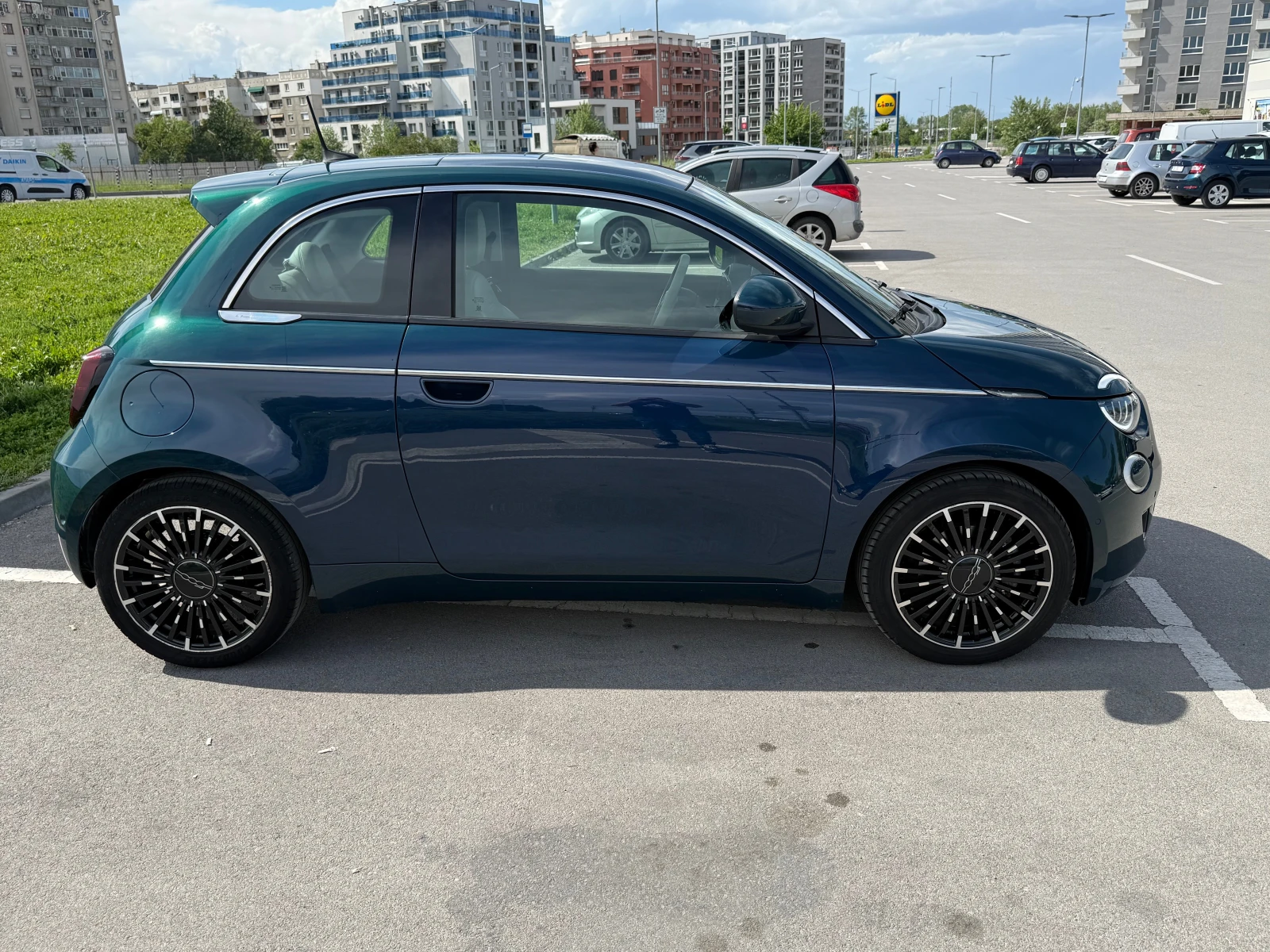 Fiat 500e LaPrima 42 kwh, снимка 4 - Автомобили и джипове - 54528179