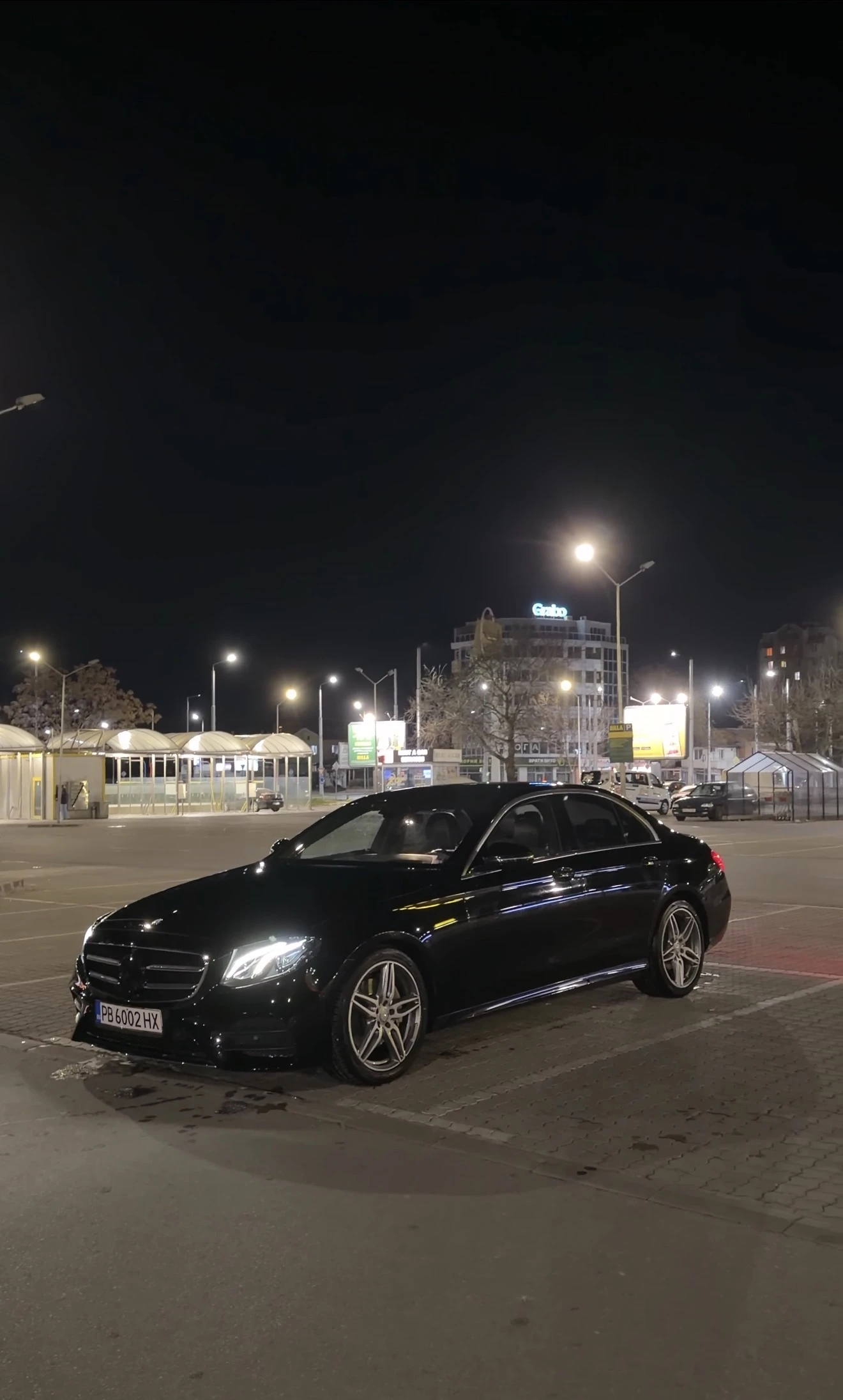 Mercedes-Benz E 220, снимка 3 - Автомобили и джипове - 54589237