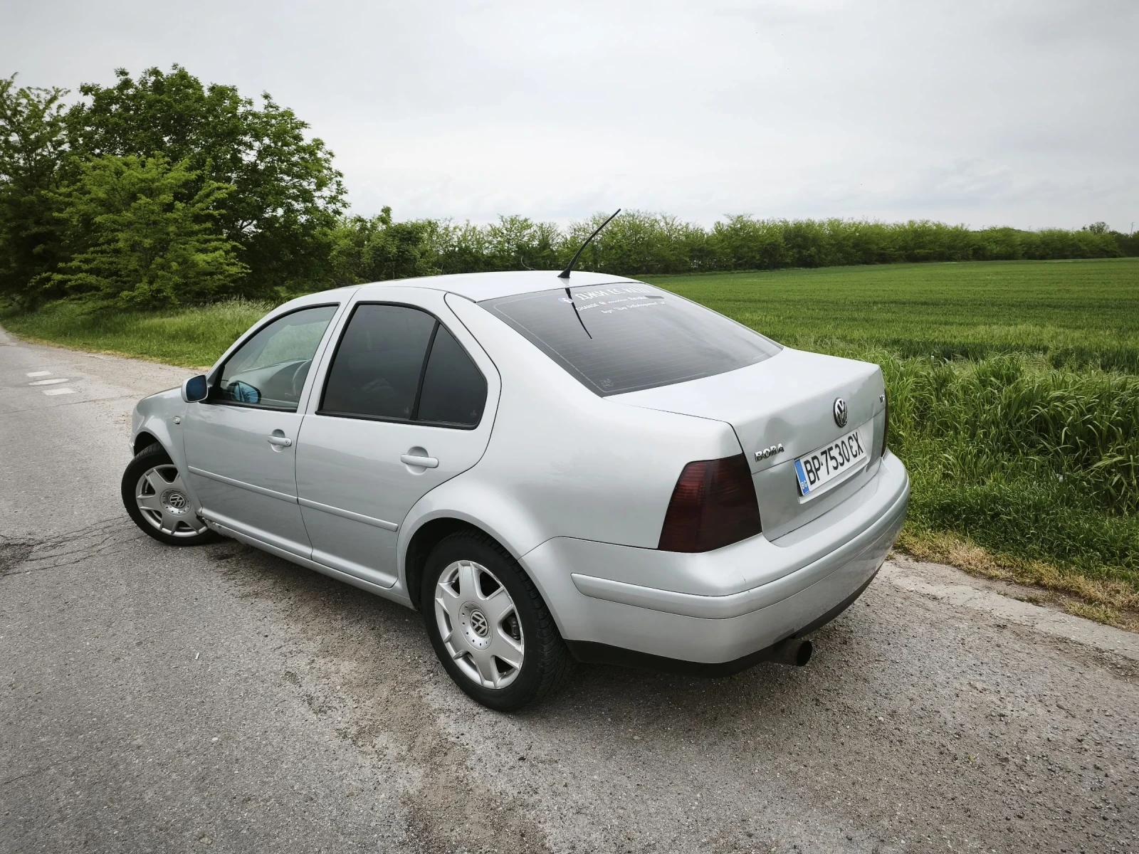 VW Bora, снимка 8 - Автомобили и джипове - 54597867