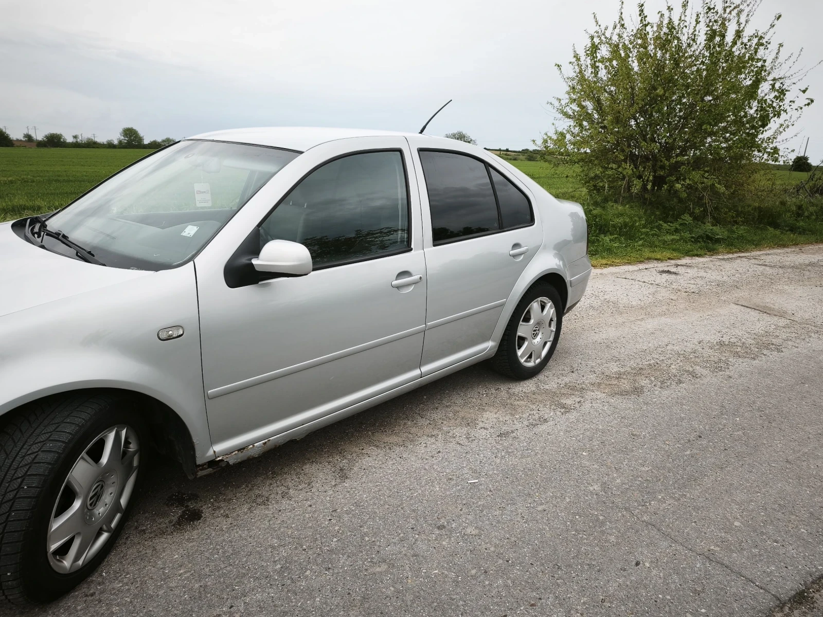 VW Bora, снимка 10 - Автомобили и джипове - 54597867