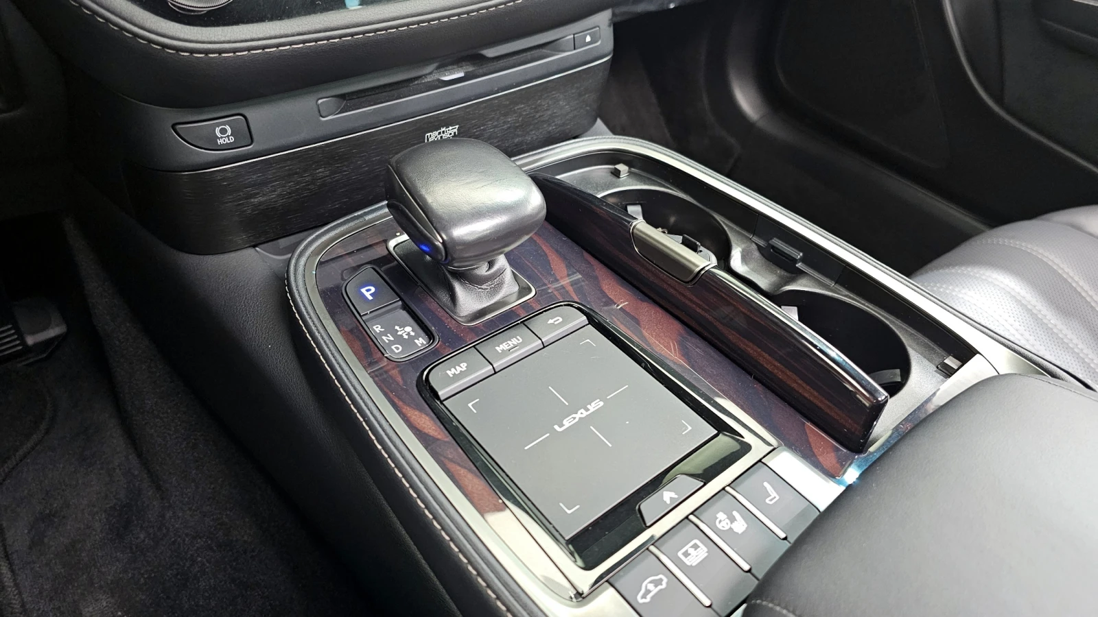 Lexus LS 500 AWD/ПОДГРЕВИ/ОБДУХВАНЕ/ПАНО/ECS/HUD/ЩОРИ, снимка 9 - Автомобили и джипове - 54837694