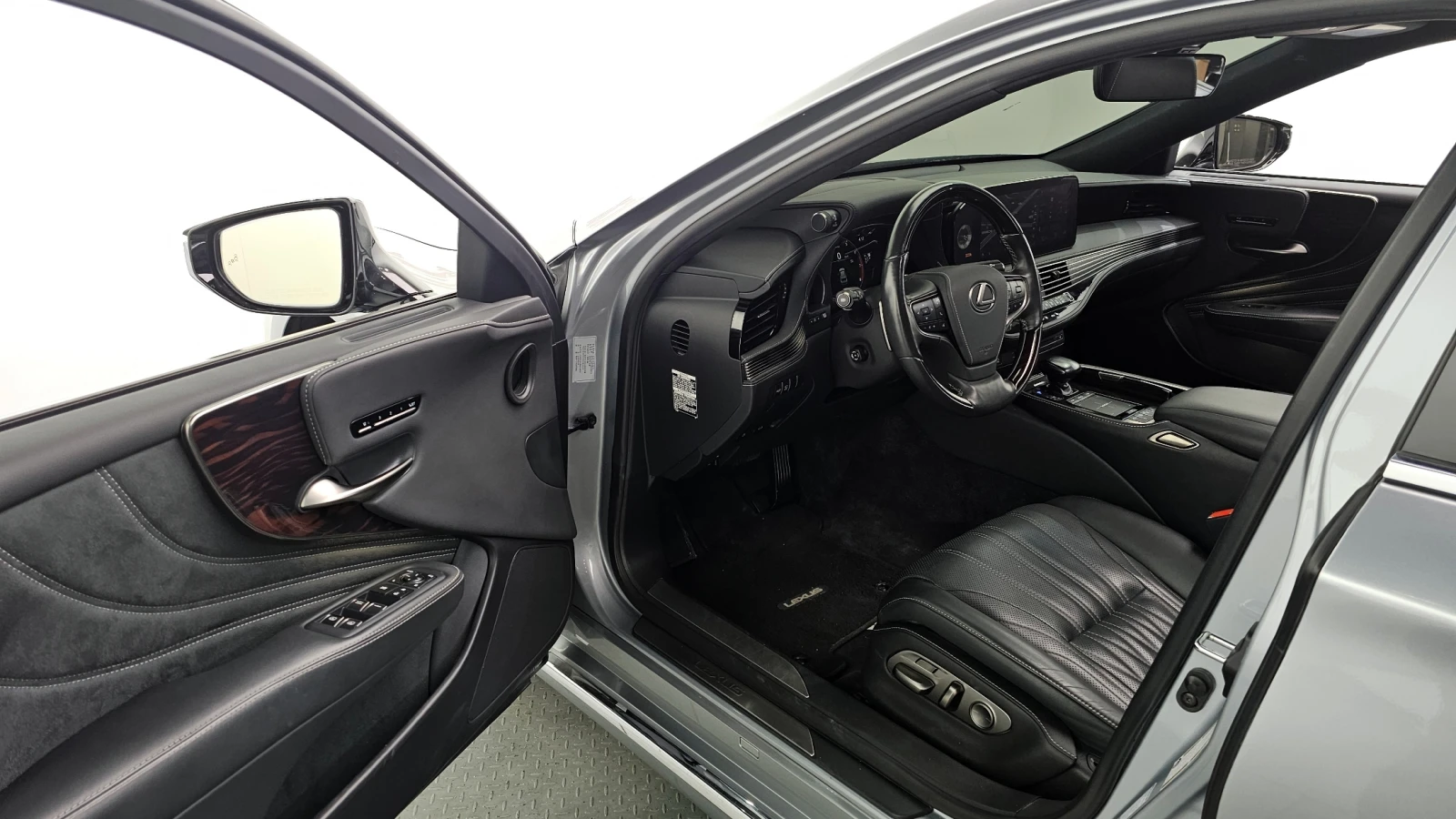 Lexus LS 500 AWD/ПОДГРЕВИ/ОБДУХВАНЕ/ПАНО/ECS/HUD/ЩОРИ, снимка 10 - Автомобили и джипове - 54837694