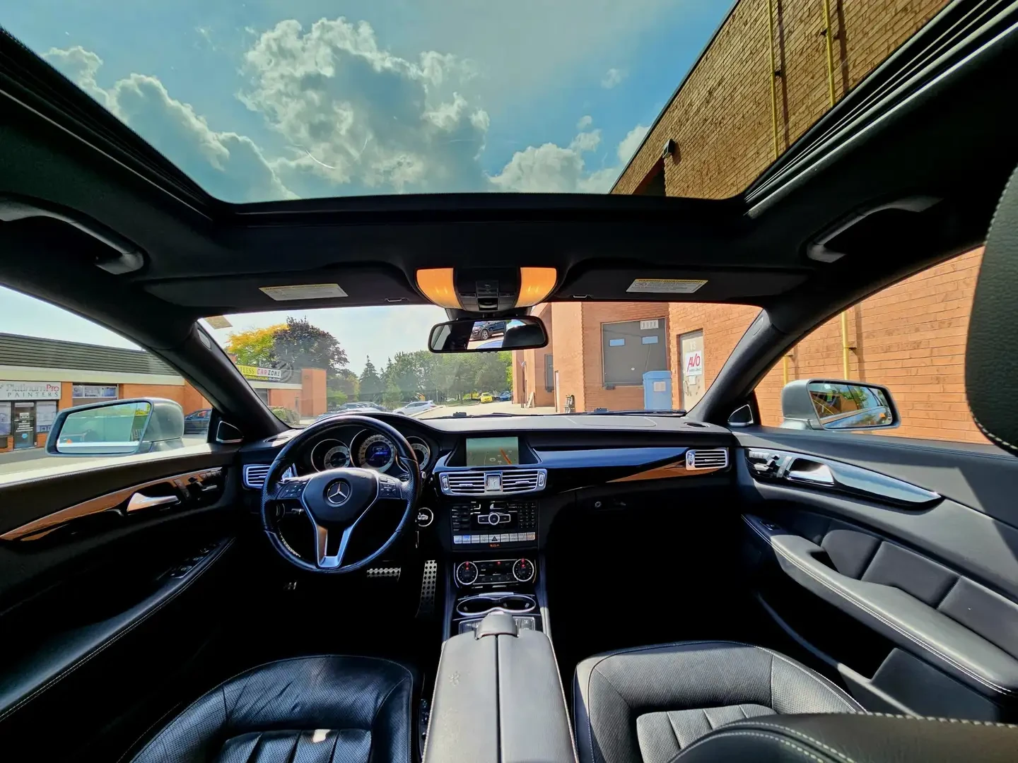 Mercedes-Benz CLS 550 4MATIC, снимка 11 - Автомобили и джипове - 54959559