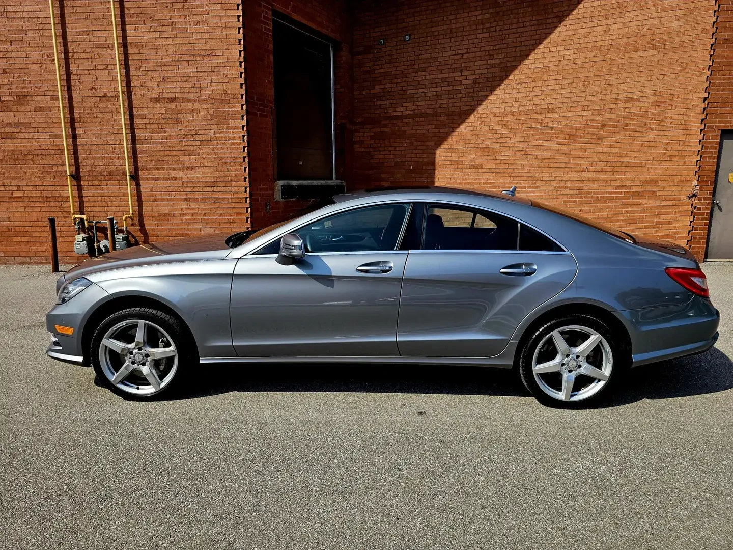 Mercedes-Benz CLS 550 4MATIC, снимка 4 - Автомобили и джипове - 54959559