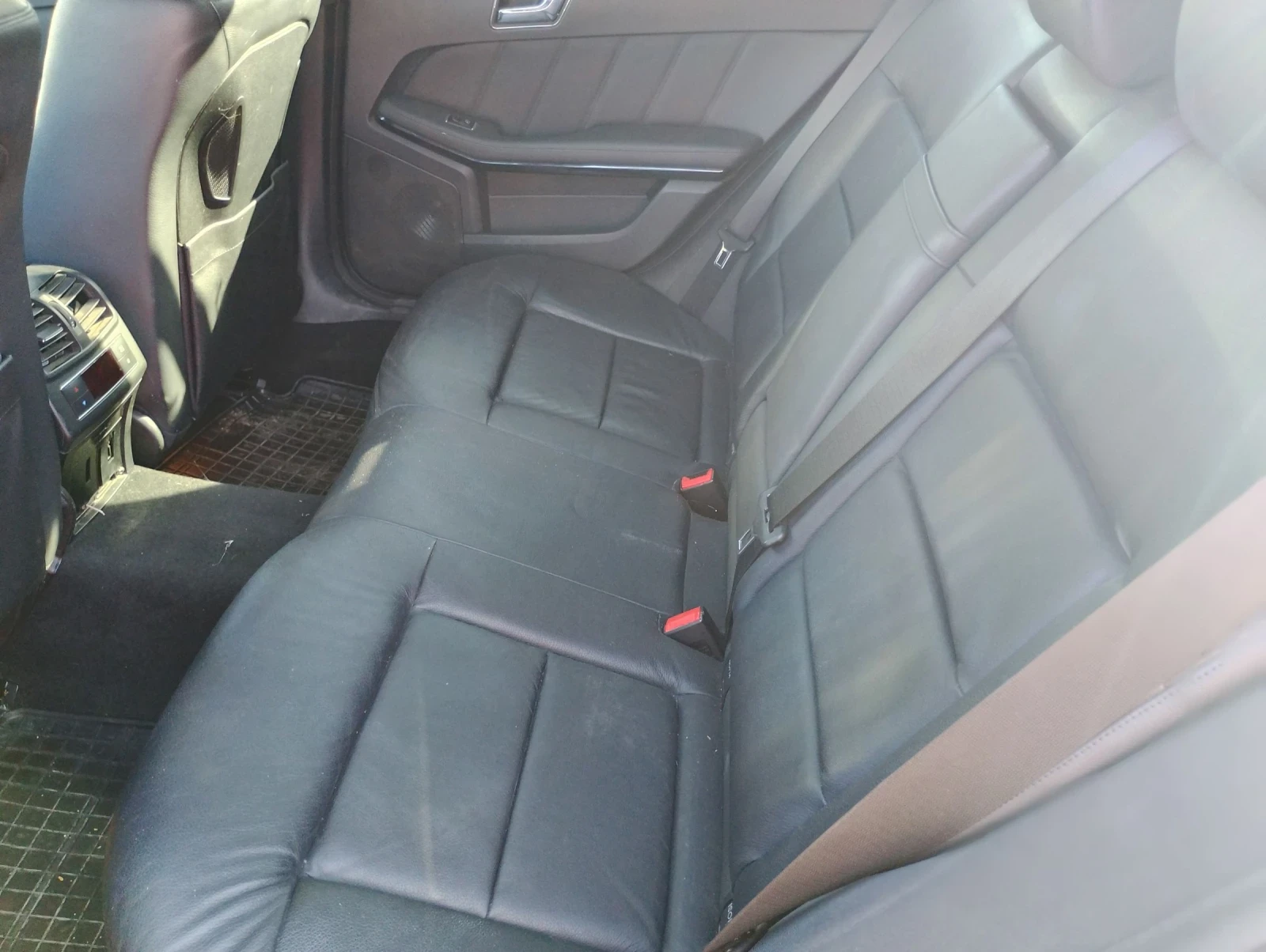 Mercedes-Benz E 350 Е 350 i 4х4 газ, снимка 15 - Автомобили и джипове - 55155749