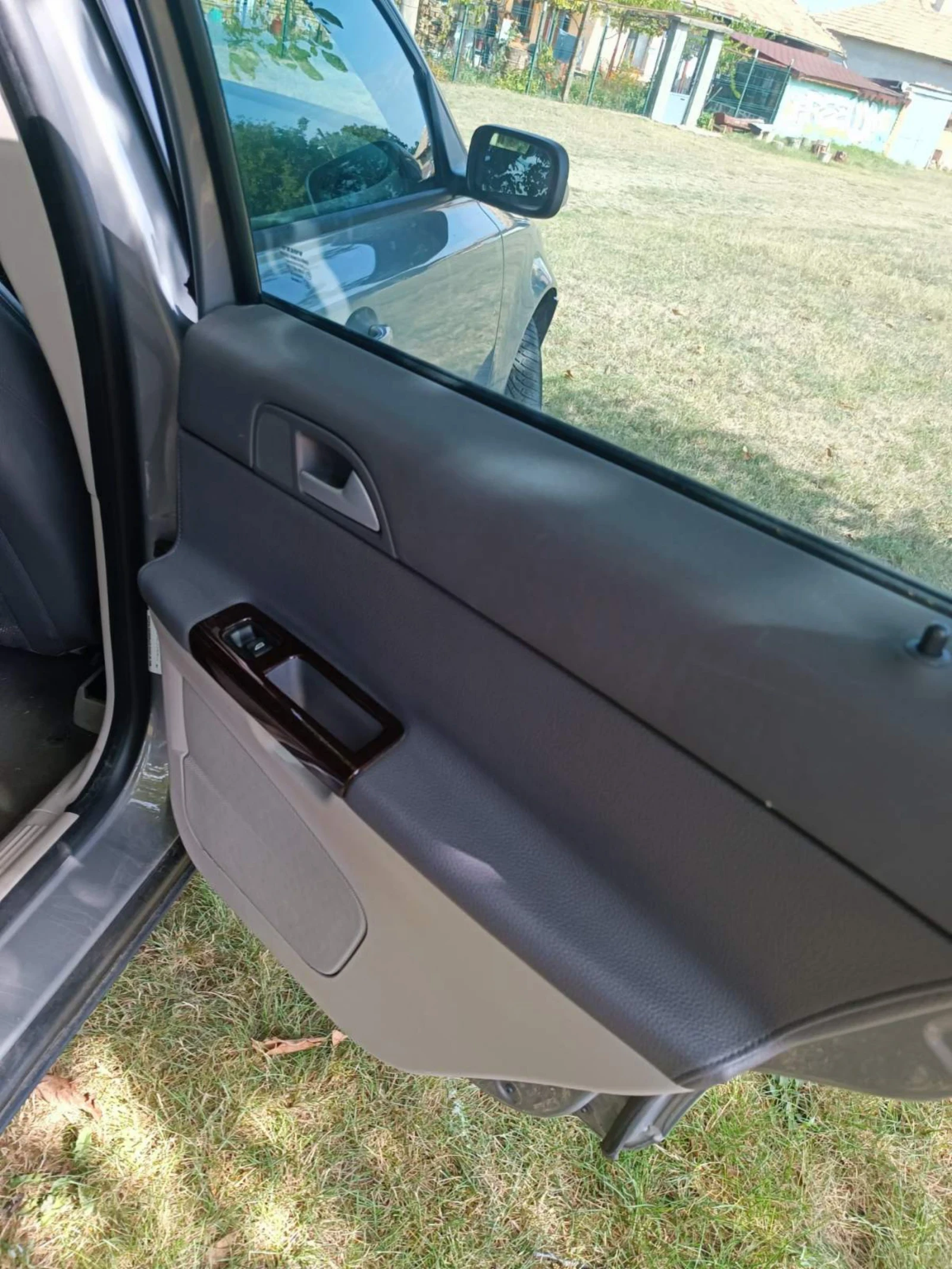 Volvo V50 2.4 газ/бензин, снимка 7 - Автомобили и джипове - 55240638
