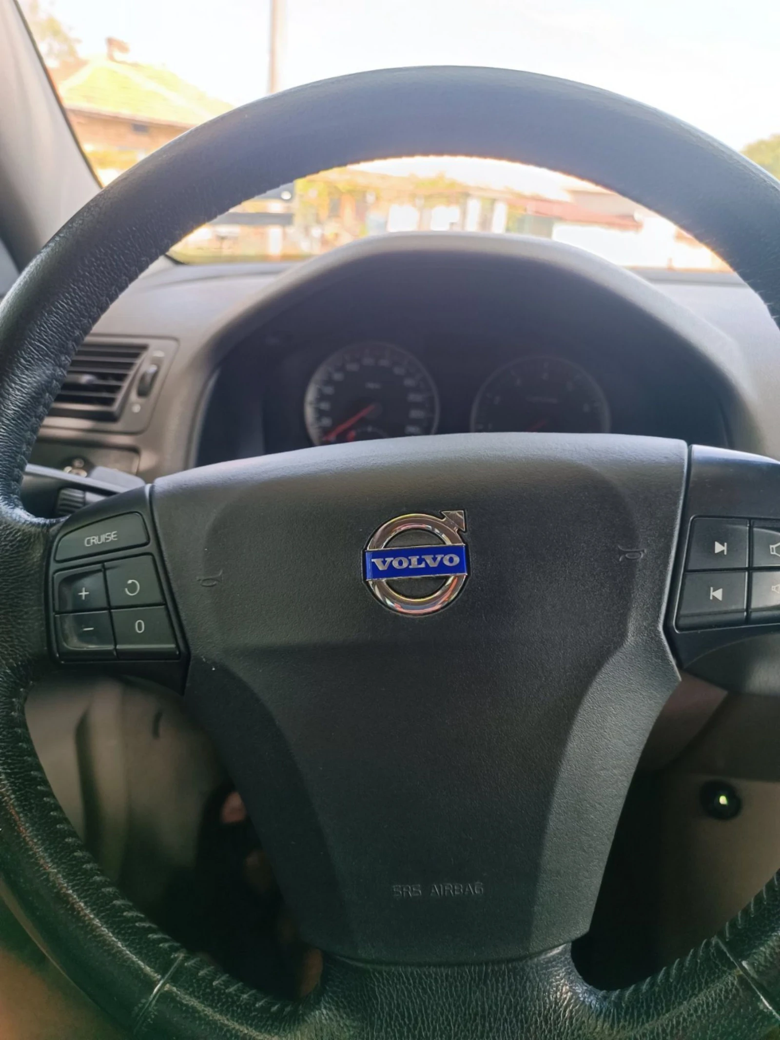 Volvo V50 2.4 газ/бензин, снимка 4 - Автомобили и джипове - 55240638