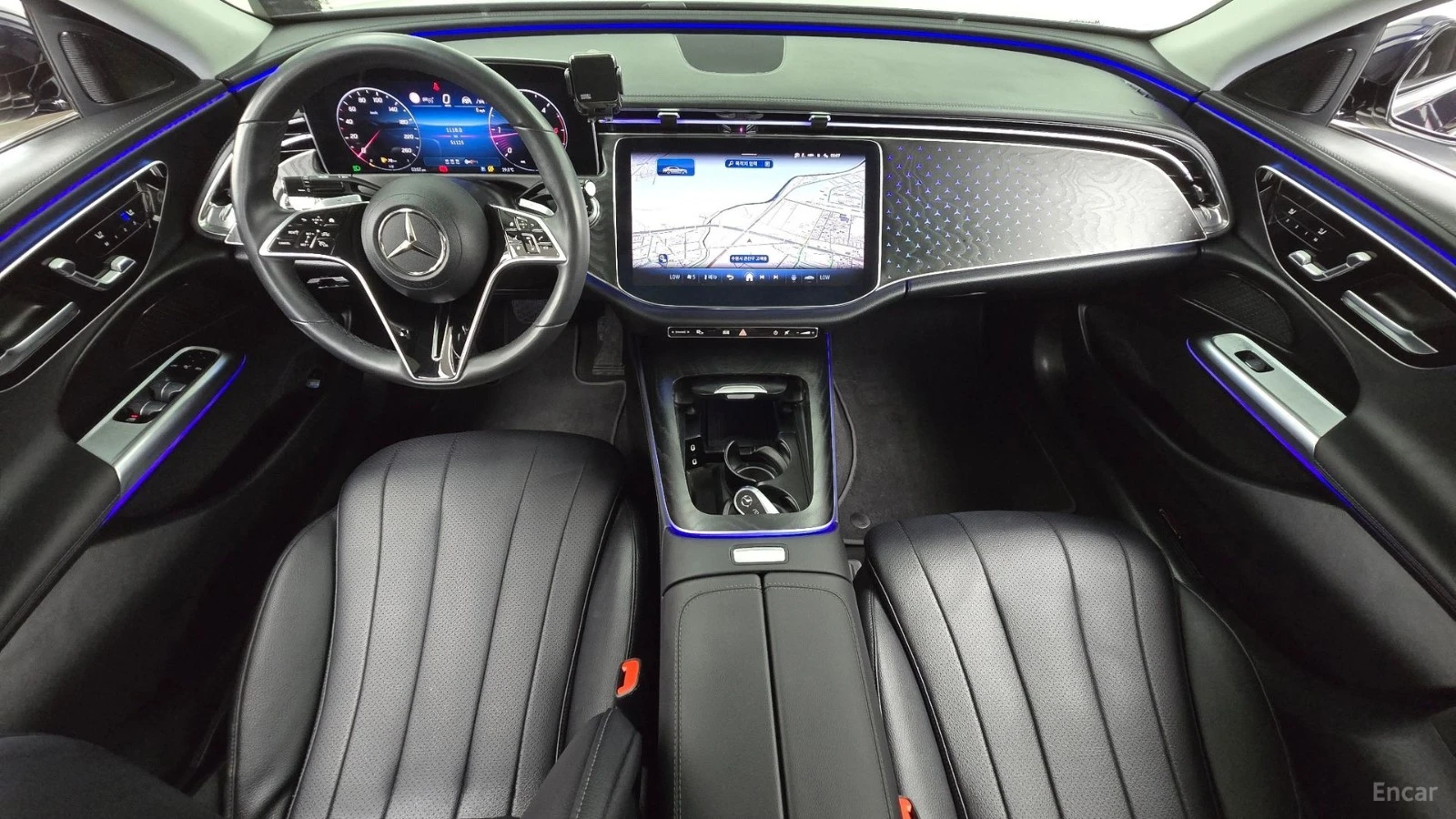 Mercedes-Benz E 220 ПАМЕТ* ПОДГРЕВ* ОБДУХВАНЕ* 360 КАМЕРА* ДИСТРОНИК, снимка 7 - Автомобили и джипове - 55459811