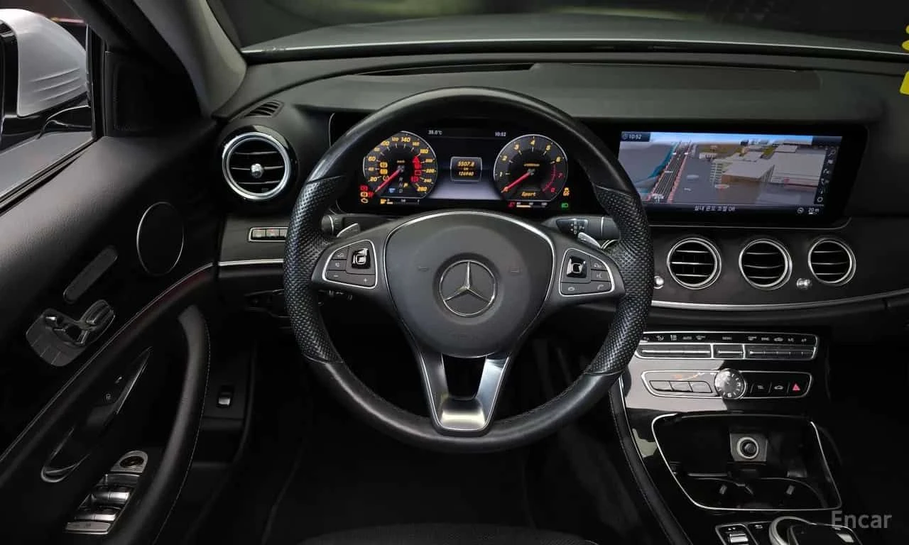 Mercedes-Benz E 300 КРАЙНА ЦЕНА ДО БЪЛГАРИЯ * АВТОКРЕДИТ, снимка 13 - Автомобили и джипове - 55571520