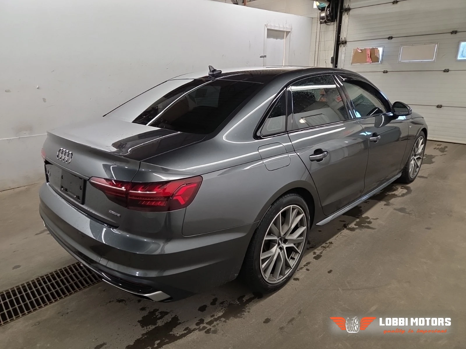 Audi A4, снимка 3 - Автомобили и джипове - 56103847