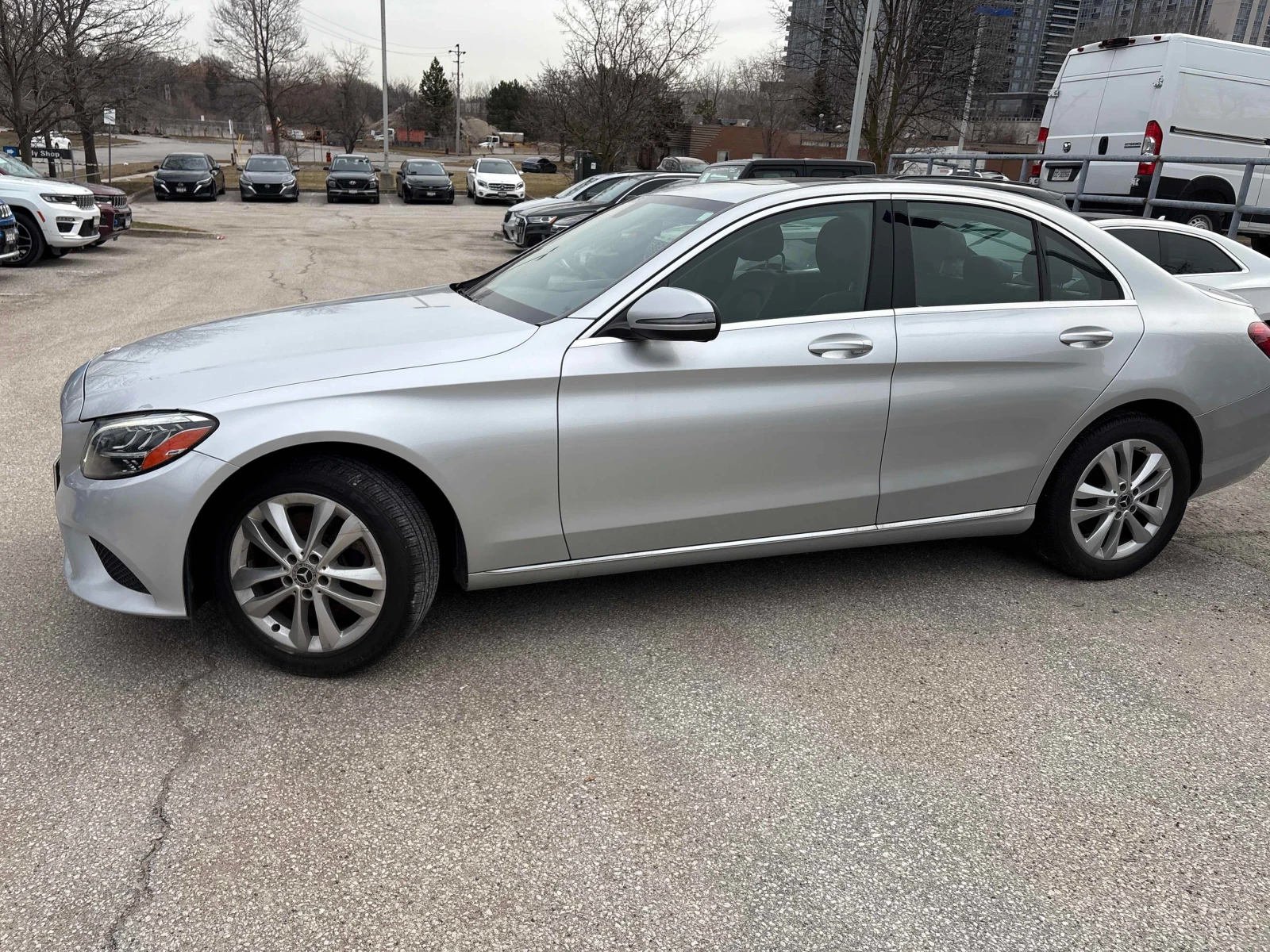 Mercedes-Benz C 300 4MATIC* DISTRONIC* CARFAX* , снимка 2 - Автомобили и джипове - 56120363