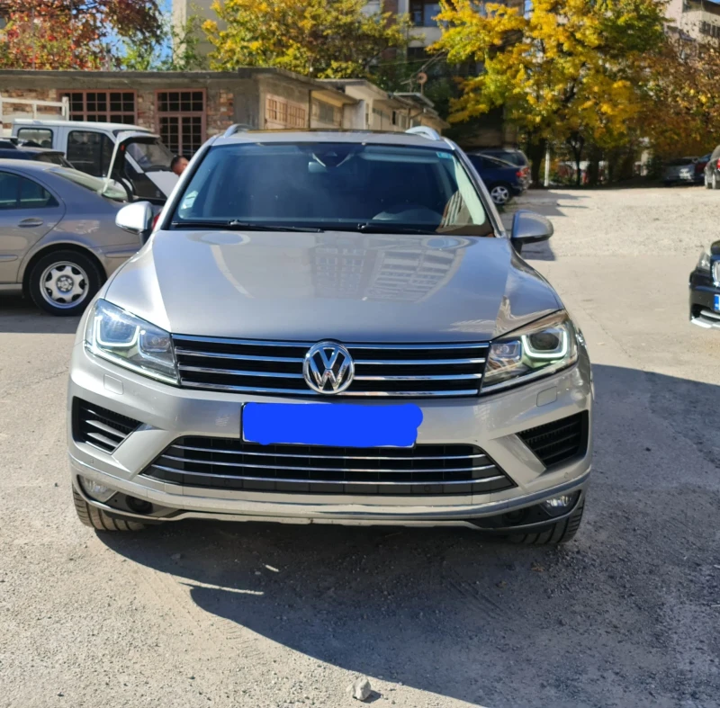 VW Touareg, снимка 1 - Автомобили и джипове - 48530539