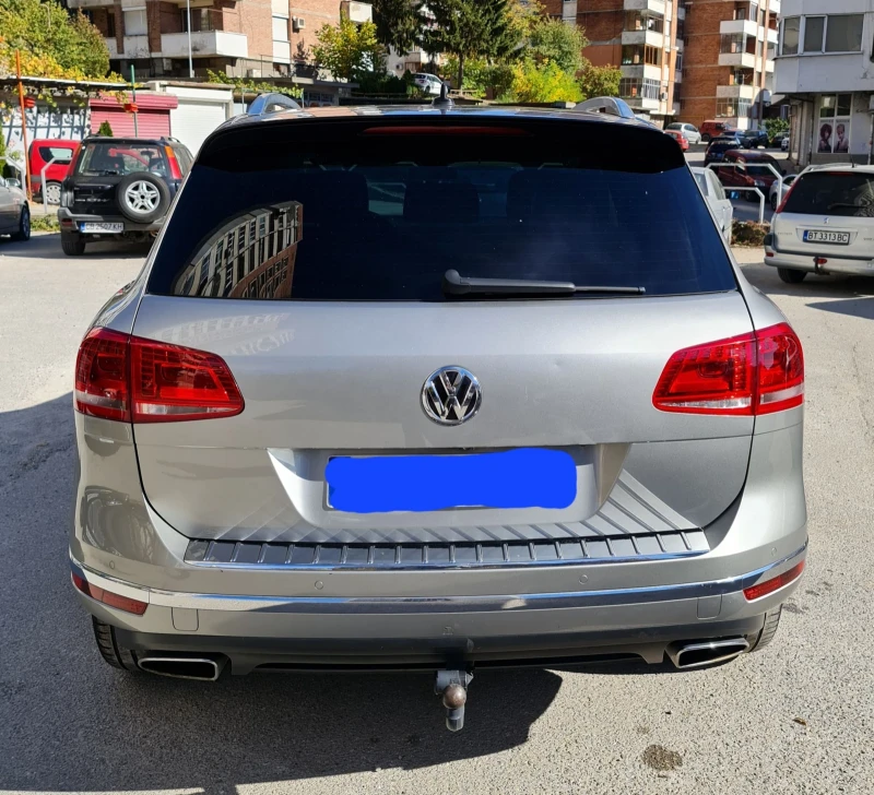 VW Touareg, снимка 3 - Автомобили и джипове - 48530539