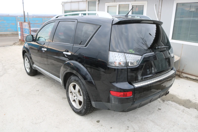 Mitsubishi Outlander 2.0 DI-D 4x4, снимка 3 - Автомобили и джипове - 49291306