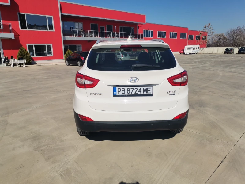 Hyundai IX35  FACE-КОЖА-LED, снимка 4 - Автомобили и джипове - 49411469