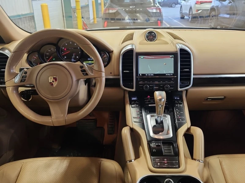 Porsche Cayenne 2013 AWD TIPTRONIC * CARFAX * ОТ ПРЕДСТАВИТЕЛСТВО, снимка 11 - Автомобили и джипове - 53131643
