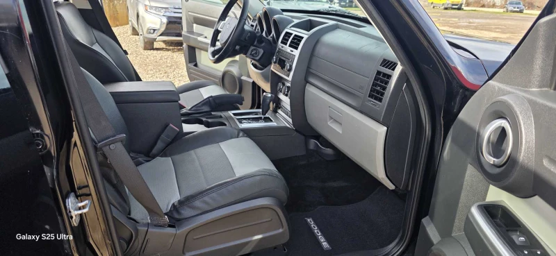 Dodge Nitro 2.8CRDI SXT $Кожа$подгрев$автопилот$автомат$4Х4$, снимка 9 - Автомобили и джипове - 53262465