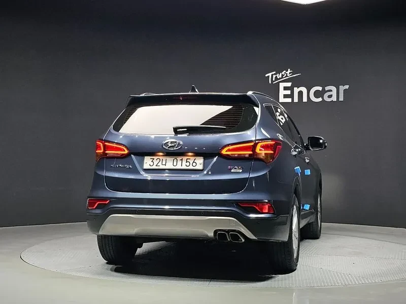 Hyundai Santa fe 2.0 CRDi 4WD - САМО 30% АВАНС, снимка 4 - Автомобили и джипове - 56021761
