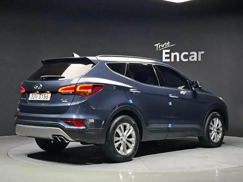 Hyundai Santa fe 2.0 CRDi 4WD - САМО 30% АВАНС, снимка 2 - Автомобили и джипове - 56021761