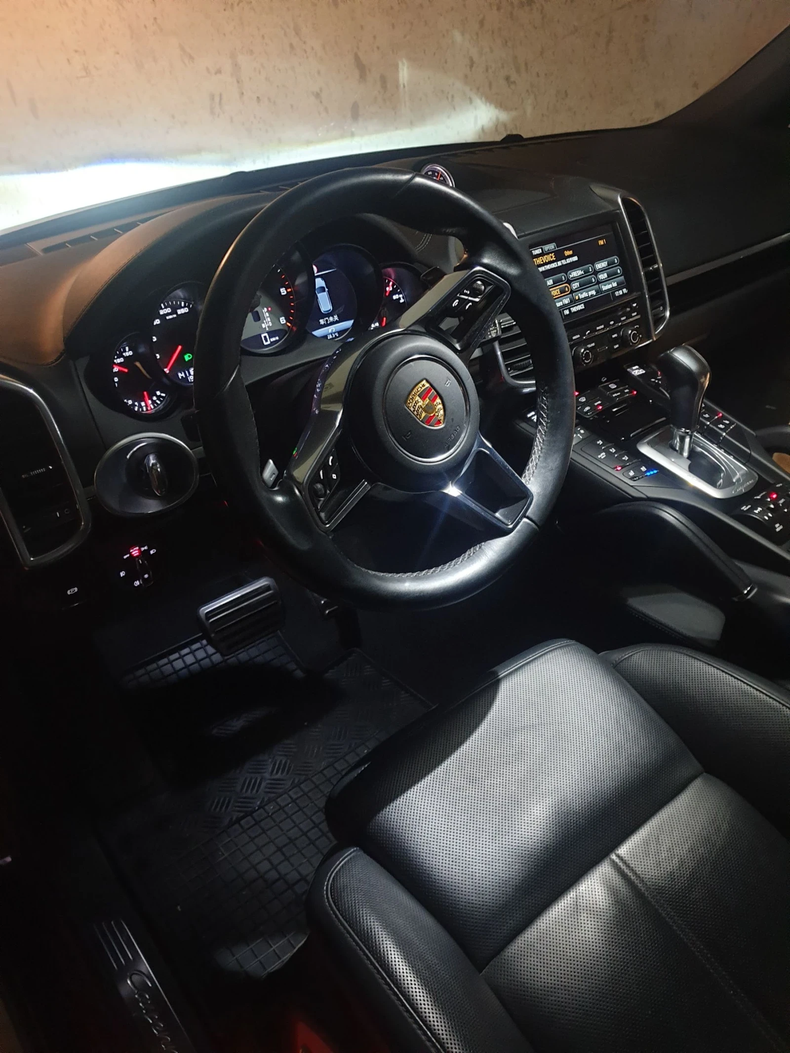 Porsche Cayenne Турбо S - изображение 9