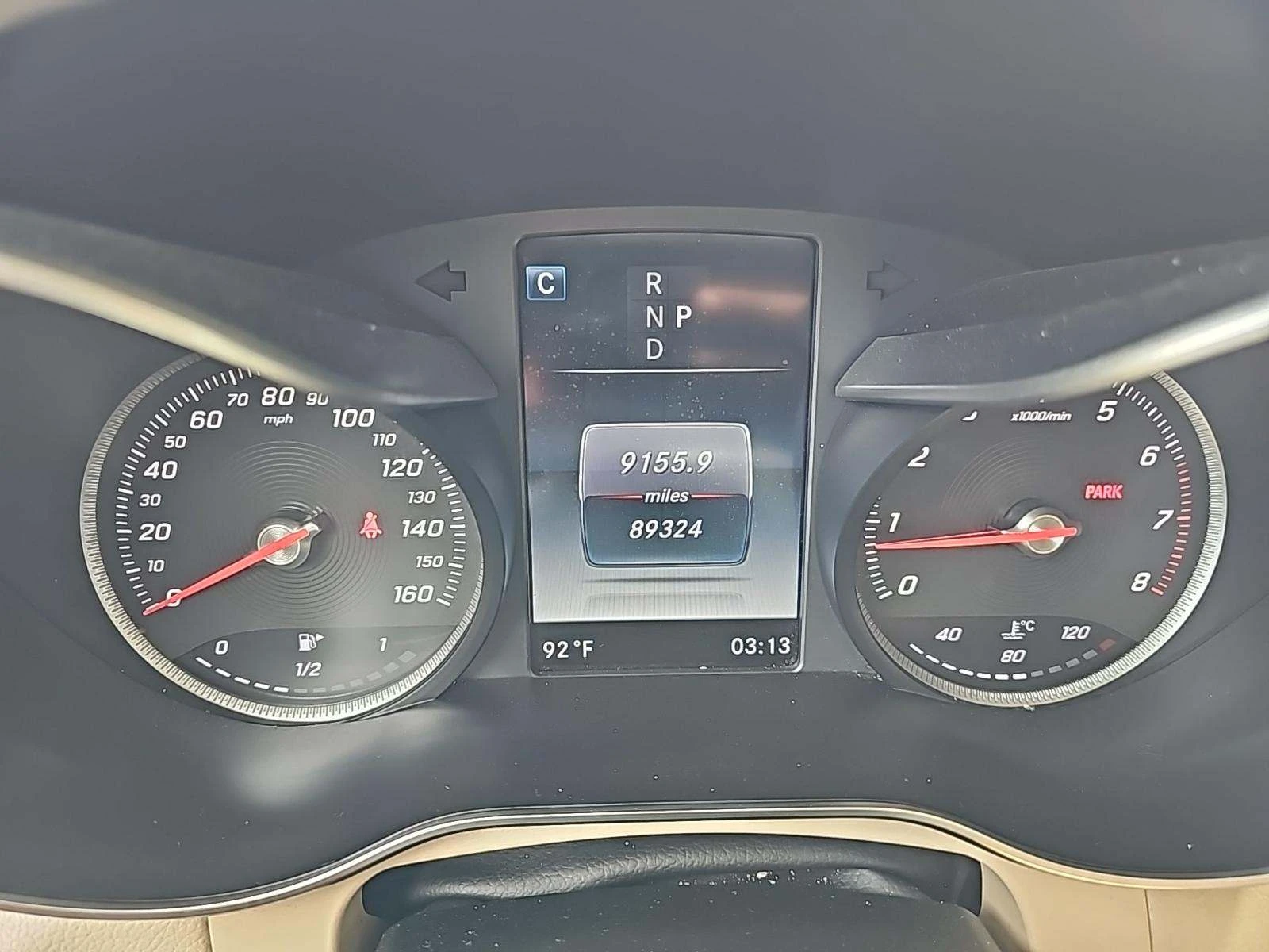 Mercedes-Benz GLC 300 DISTRONIK* LANE ASSIST* PANO* AMBIENT* KEYLESS GO* - изображение 5