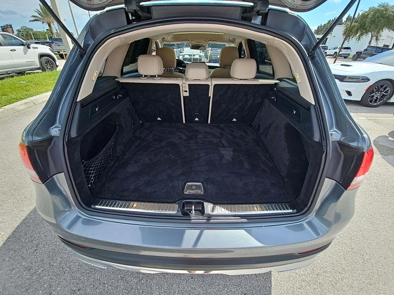 Mercedes-Benz GLC 300 DISTRONIK* LANE ASSIST* PANO* AMBIENT* KEYLESS GO* | Mobile.bg   13