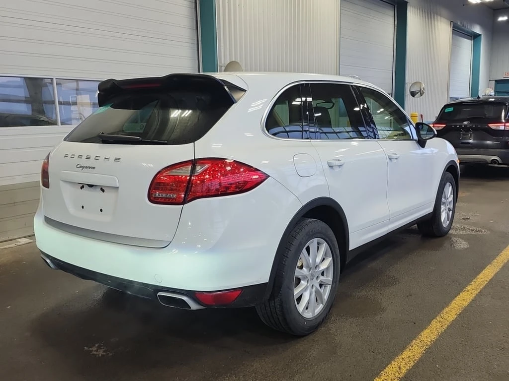 Porsche Cayenne 2013 AWD TIPTRONIC * CARFAX * ОТ ПРЕДСТАВИТЕЛСТВО - изображение 3