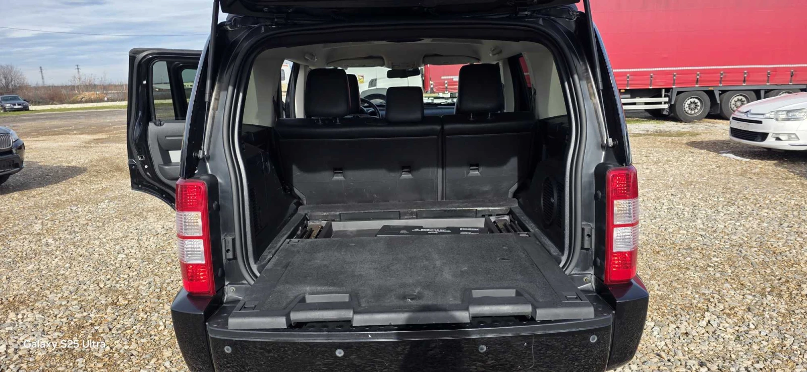 Dodge Nitro 2.8CRDI SXT $Кожа$подгрев$автопилот$автомат$4Х4$ - изображение 7