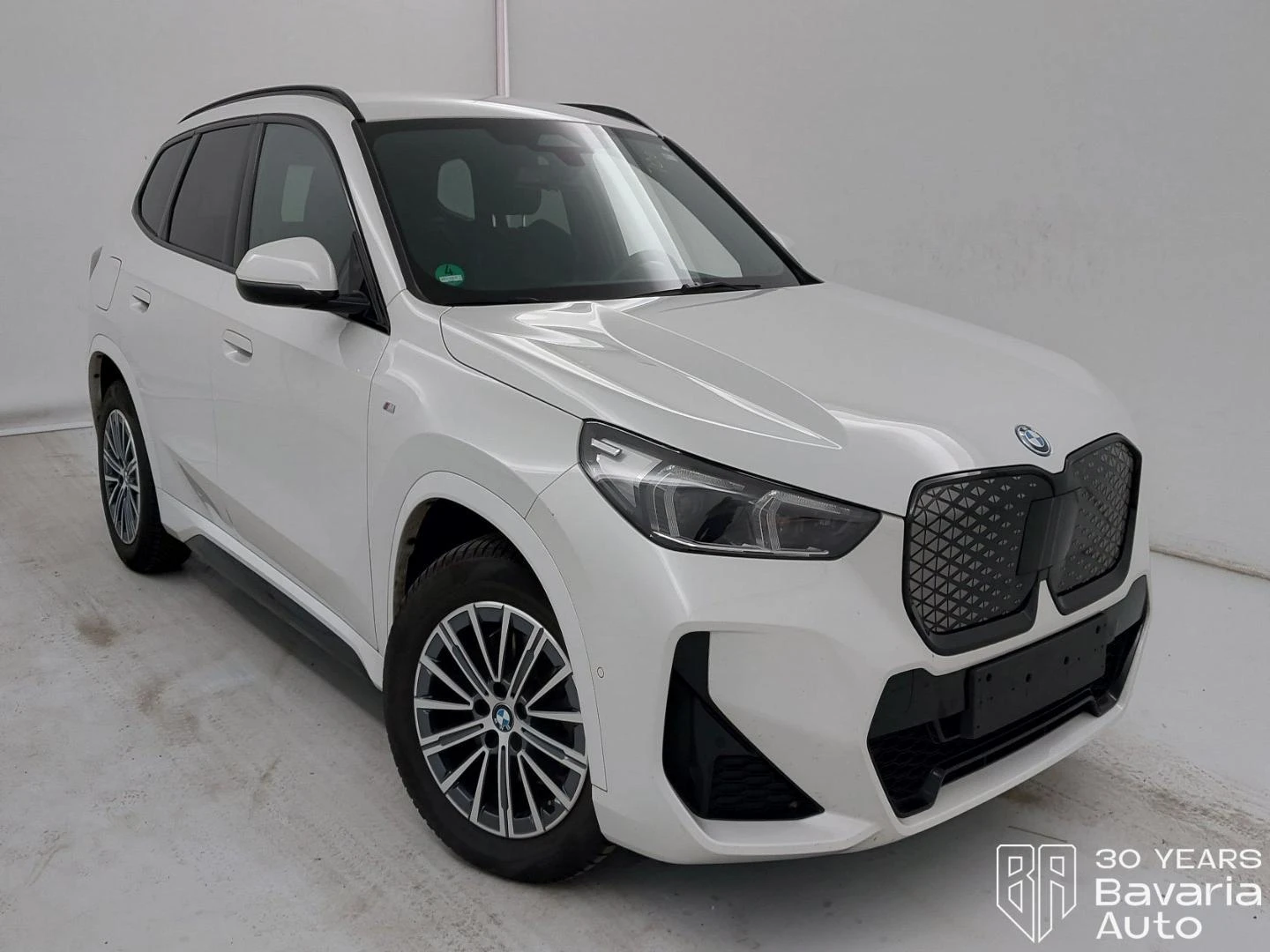 BMW iX1 20 eDrive M Sport Paket - изображение 4