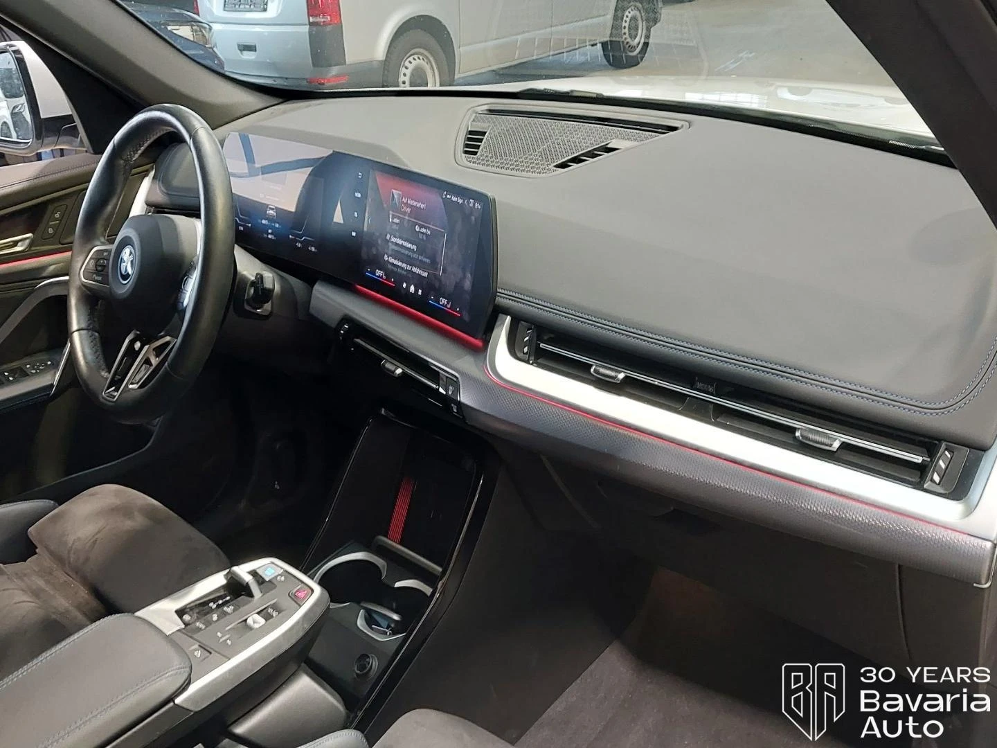 BMW iX1 20 eDrive M Sport Paket - изображение 6