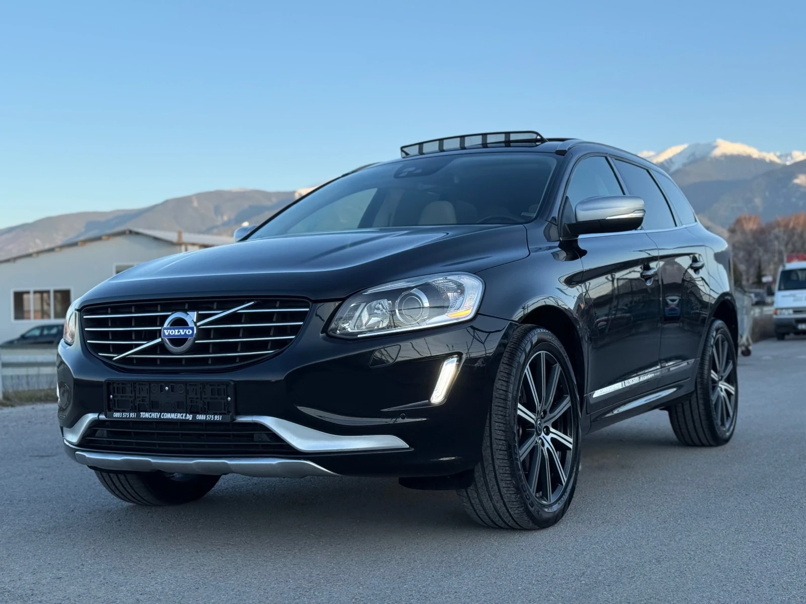 Volvo XC60 2.4-D5-R-desing-105.000km-NEW-215k.s-TOP-FULL-FACE - изображение 3