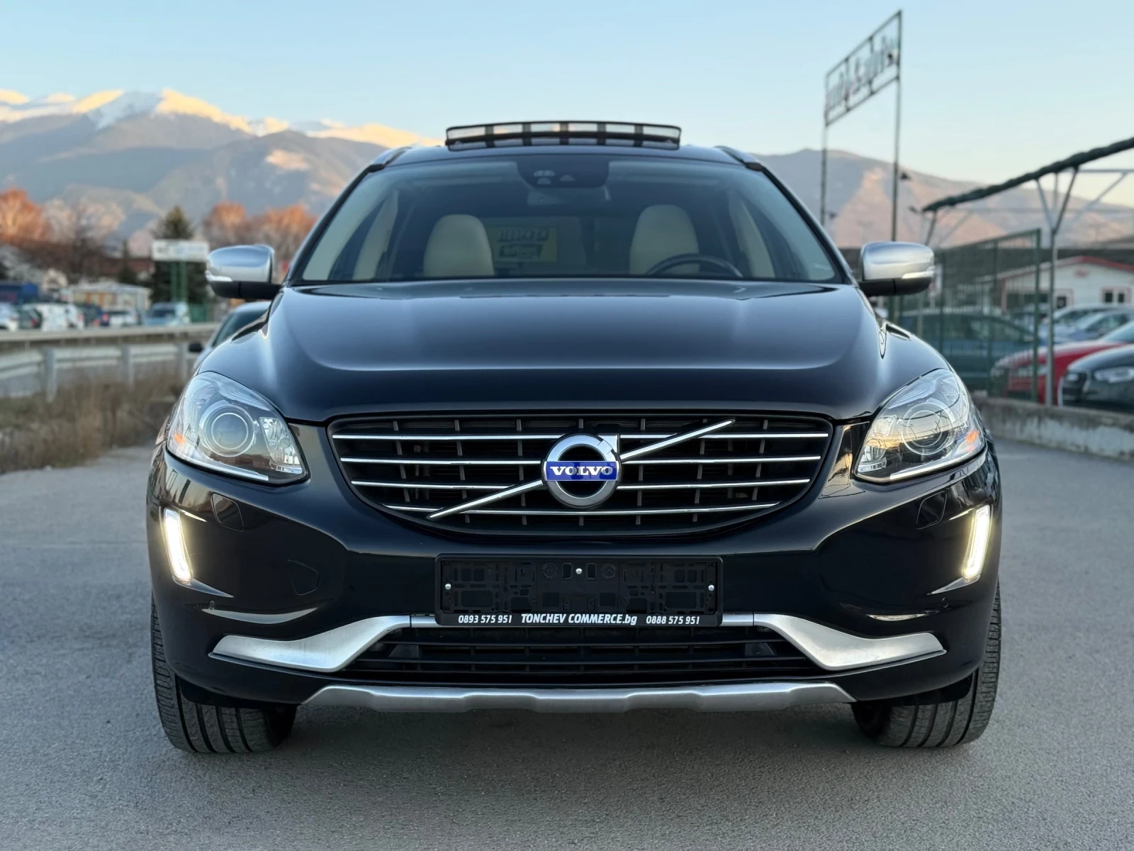 Volvo XC60 2.4-D5-R-desing-105.000km-NEW-215k.s-TOP-FULL-FACE - изображение 2