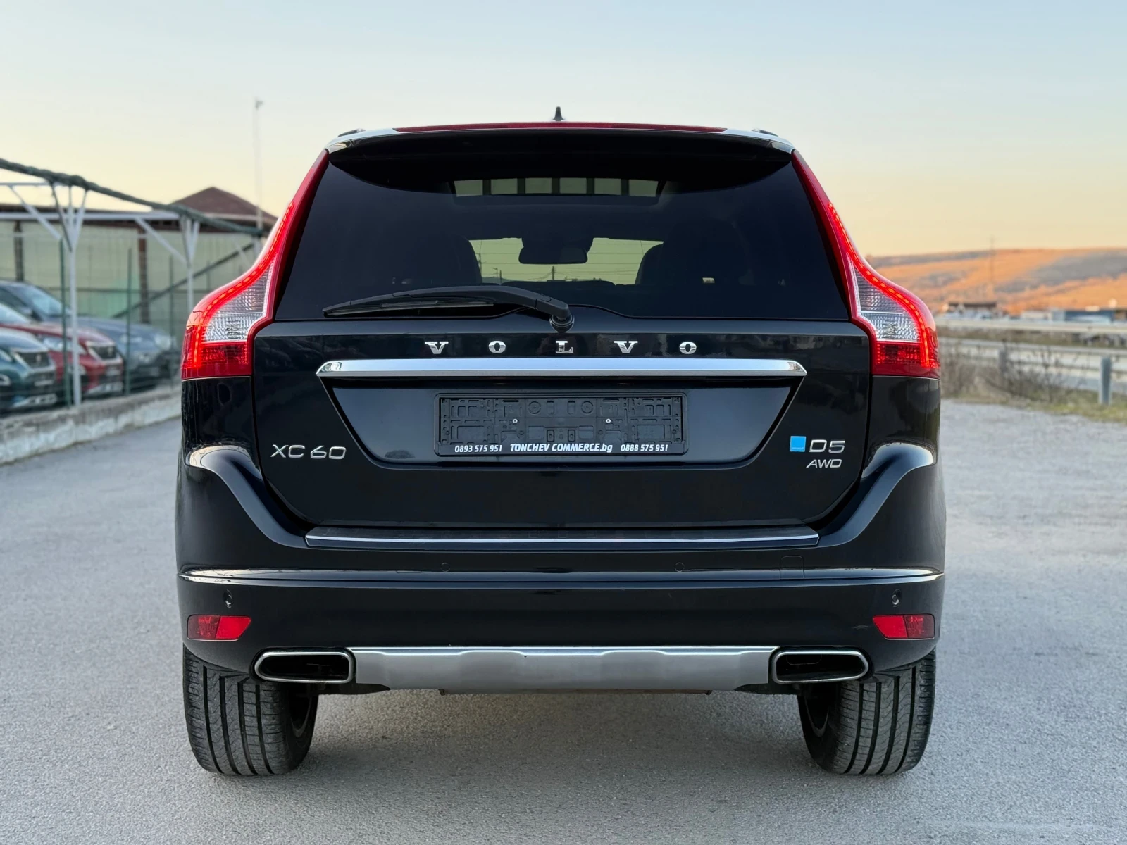 Volvo XC60 2.4-D5-R-desing-105.000km-NEW-215k.s-TOP-FULL-FACE - изображение 5