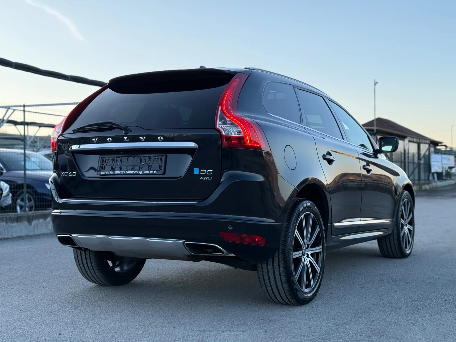 Volvo XC60 2.4-D5-R-desing-105.000km-NEW-215k.s-TOP-FULL-FACE - изображение 6