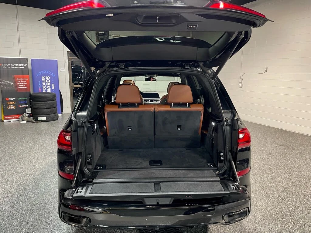 BMW X7 XDRIVE40I M PACK| HARMAN/KARDON| ПАНО| 360| HuD, снимка 17 - Автомобили и джипове - 53771118