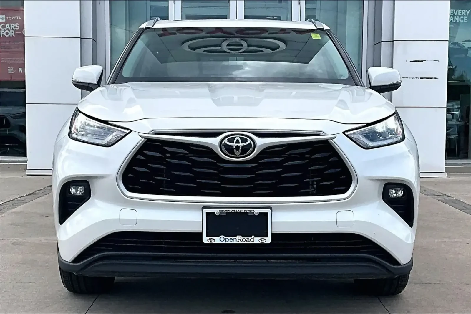 Toyota Highlander * XLE * CAR PLAY * SUNROOF * АВТОКРЕДИТ, снимка 4 - Автомобили и джипове - 55707531