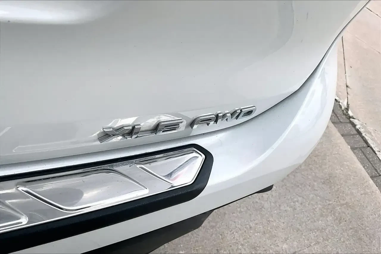 Toyota Highlander * XLE * CAR PLAY * SUNROOF * АВТОКРЕДИТ, снимка 17 - Автомобили и джипове - 55707531
