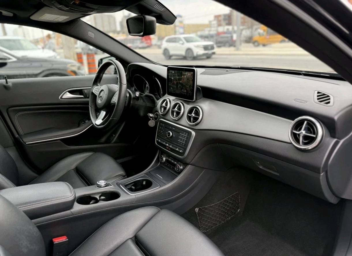 Mercedes-Benz GLA 250, снимка 4 - Автомобили и джипове - 56068661