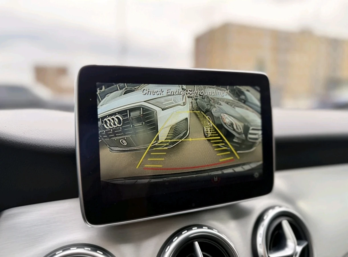 Mercedes-Benz GLA 250, снимка 10 - Автомобили и джипове - 56068661