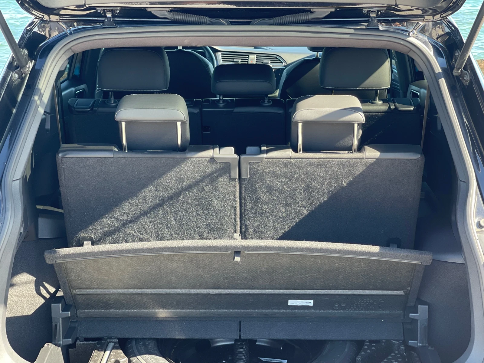 VW Tiguan R-Line Allspace 7мест, снимка 17 - Автомобили и джипове - 56235317