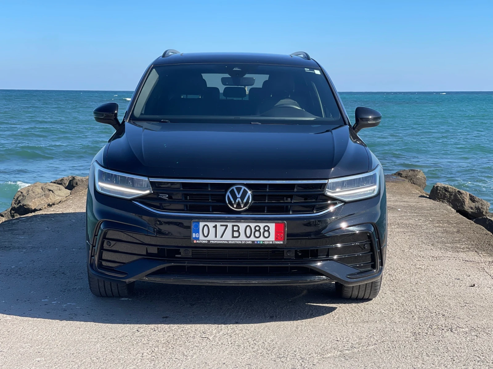 VW Tiguan R-Line Allspace 7мест, снимка 3 - Автомобили и джипове - 56235317