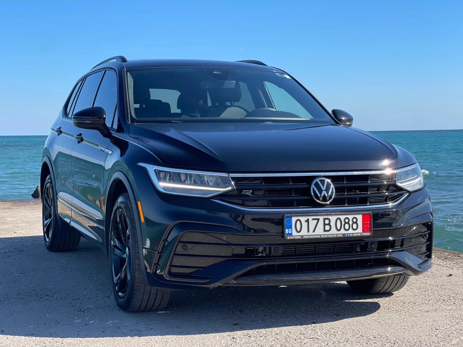 VW Tiguan R-Line Allspace 7мест, снимка 2 - Автомобили и джипове - 56235317