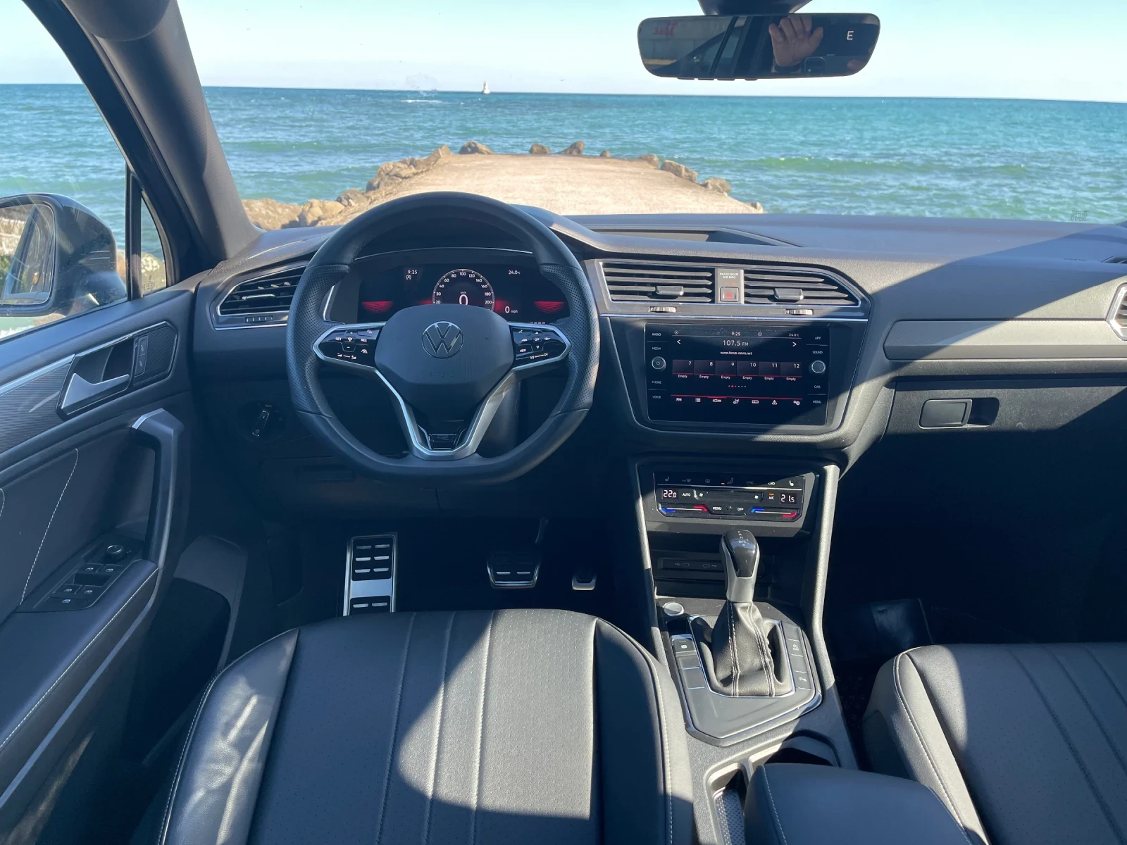 VW Tiguan R-Line Allspace 7мест, снимка 9 - Автомобили и джипове - 56235317