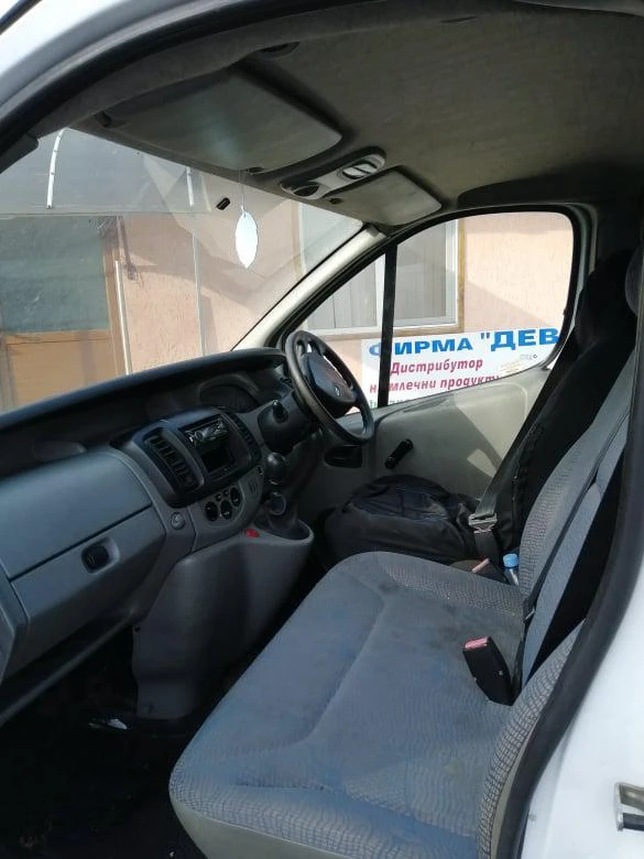 Renault Trafic, снимка 3 - Бусове и автобуси - 47208601