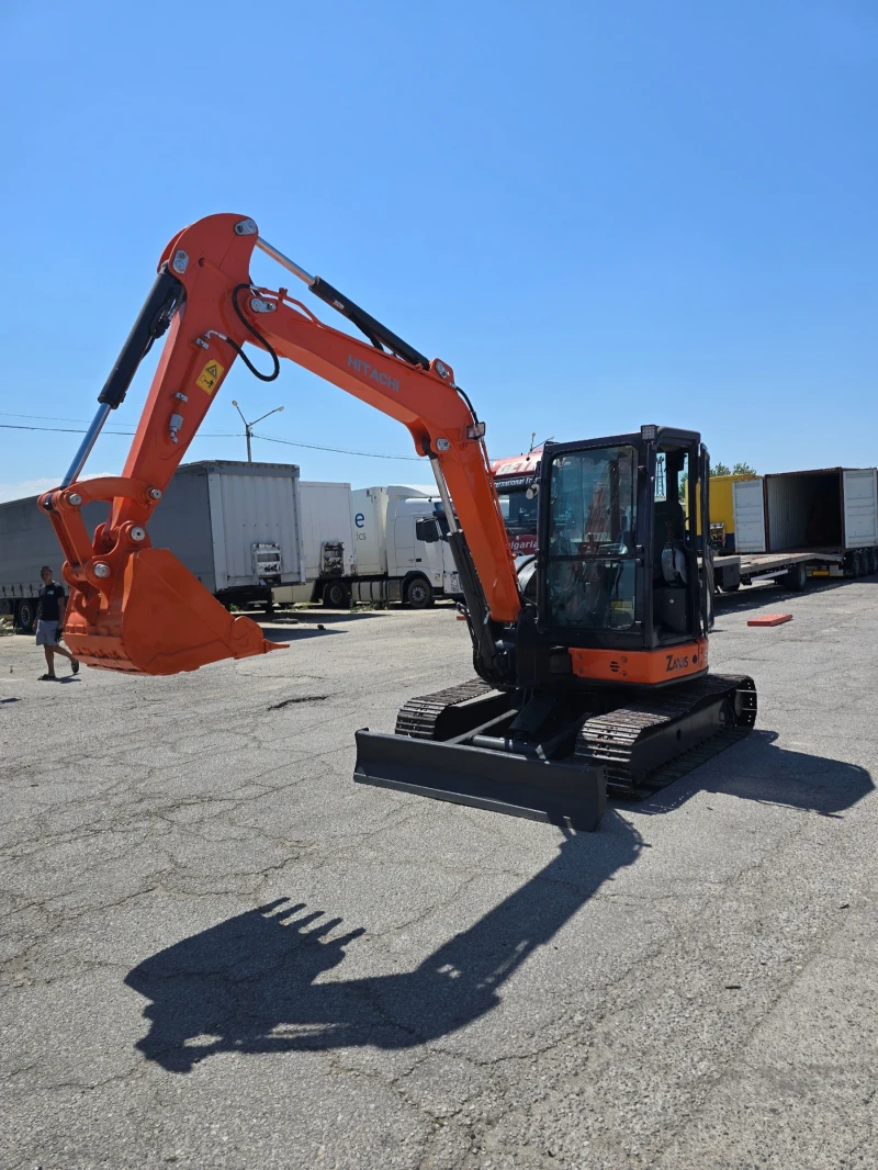 Багер Hitachi ZX 55-5A, снимка 4 - Индустриална техника - 52417350