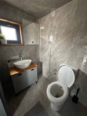 Каравана Други Tiny House Stockholm, снимка 11