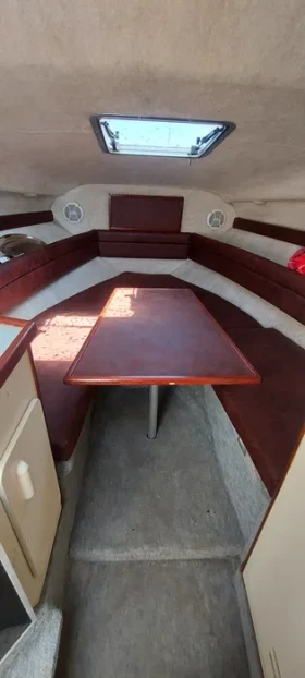 Моторна яхта Sea Ray Sundancer 230, снимка 3